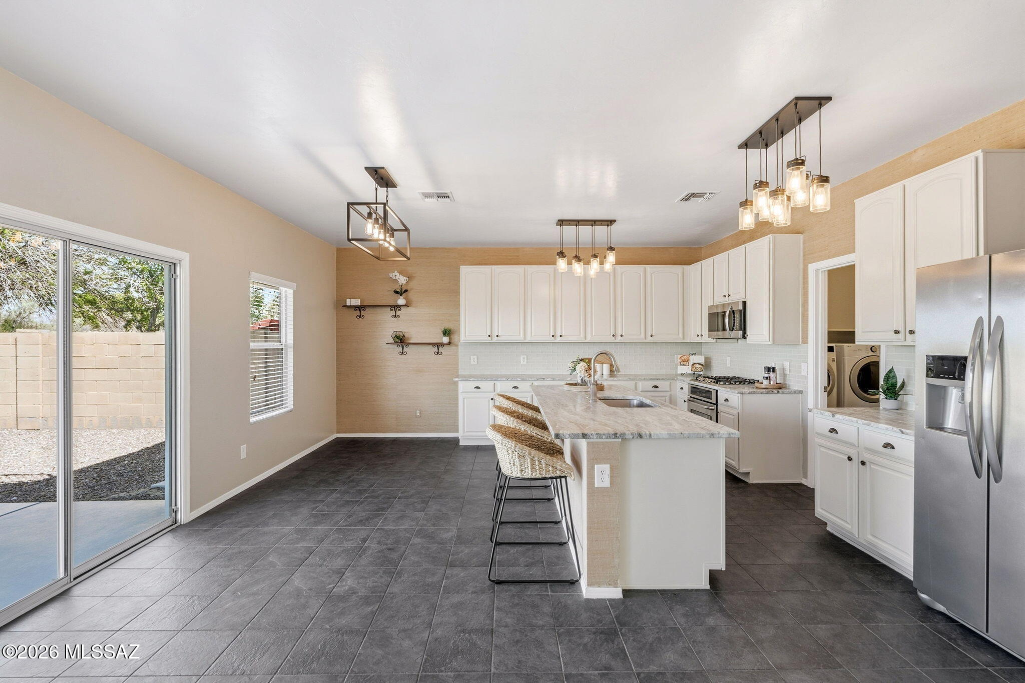 5752 W King Snake Drive