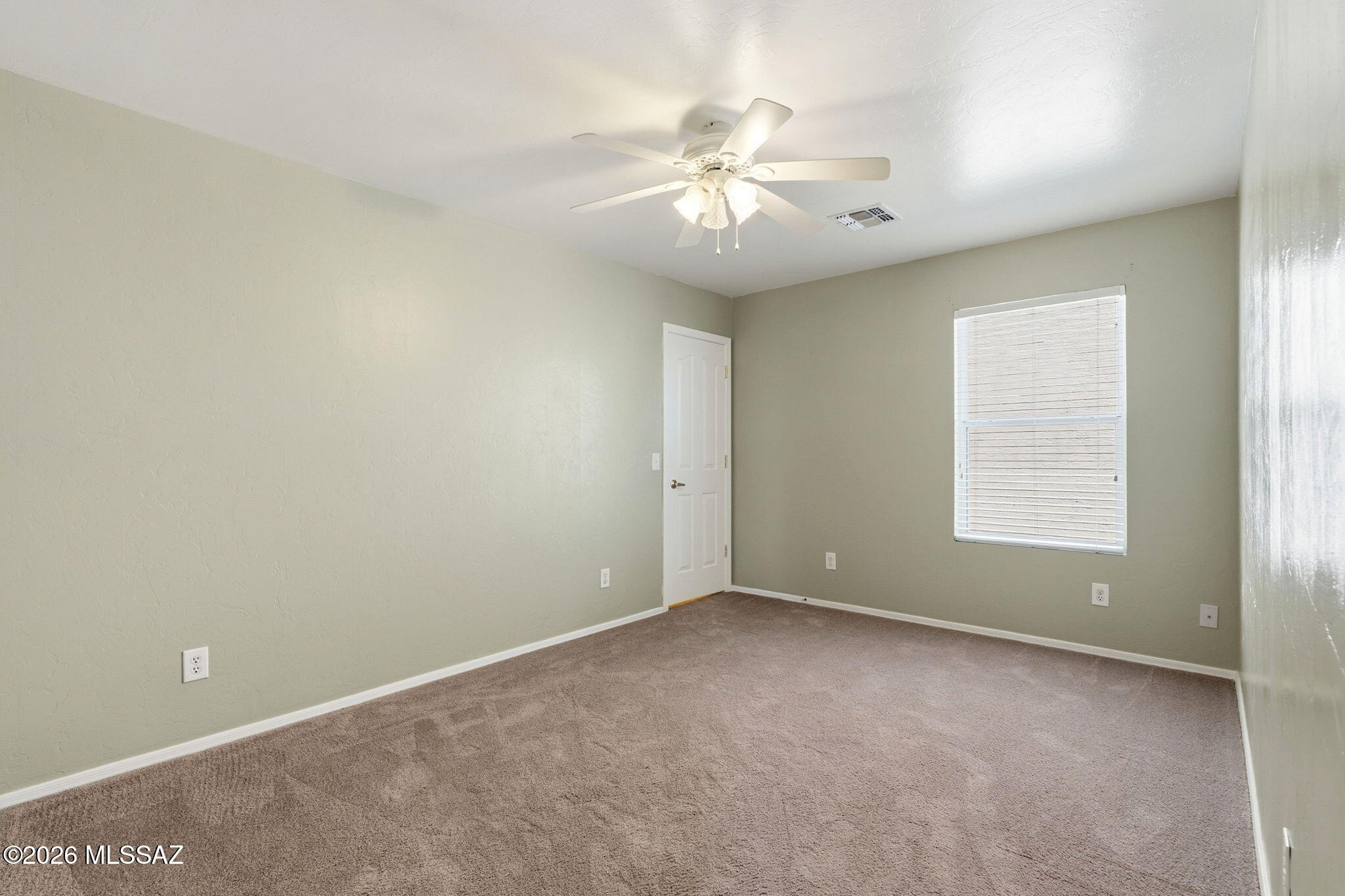 5752 W King Snake Drive