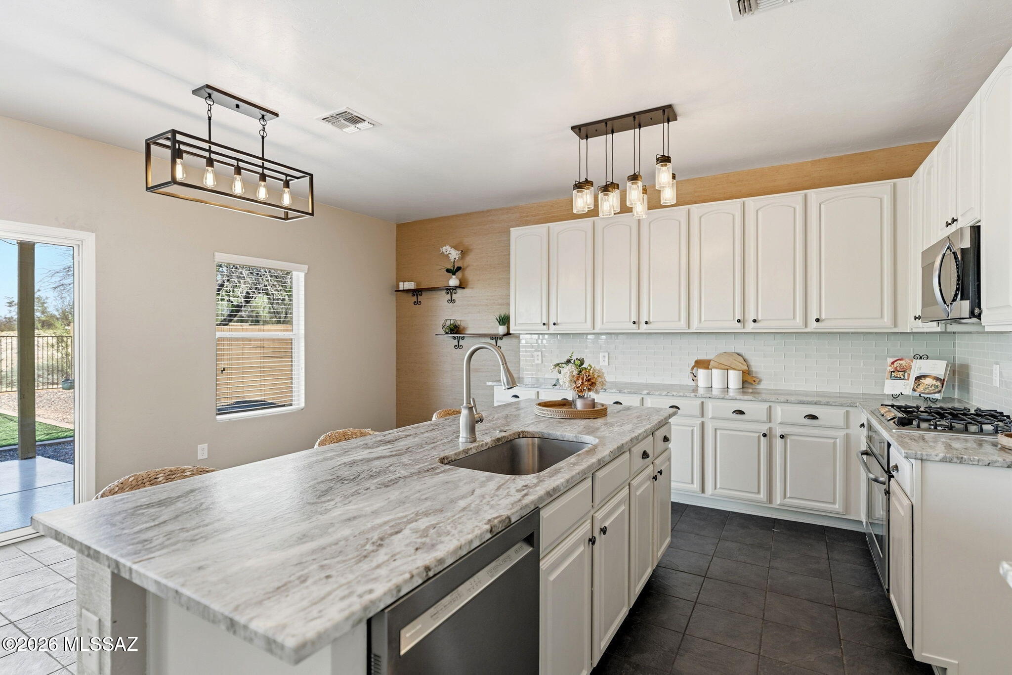 5752 W King Snake Drive