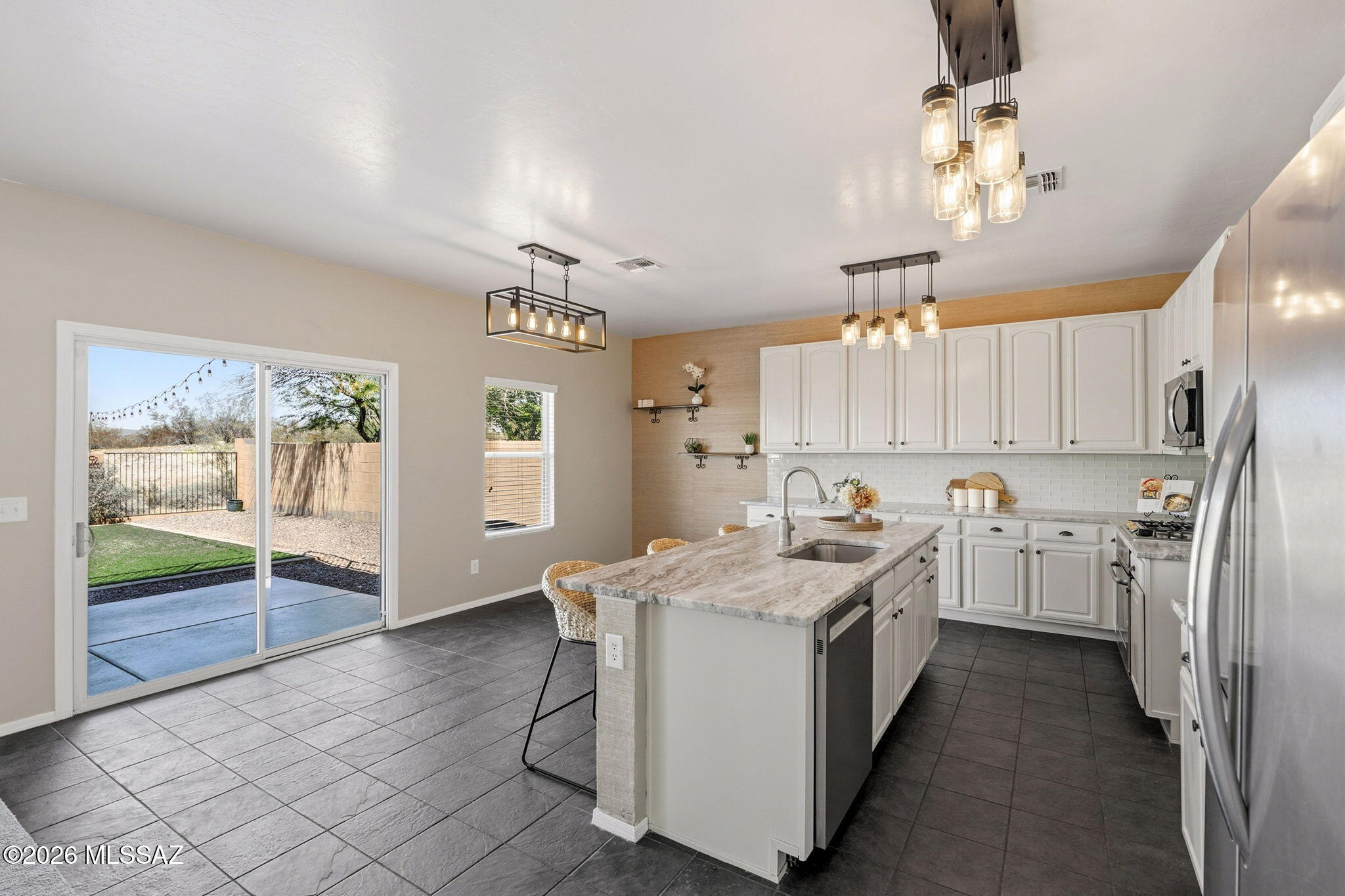 5752 W King Snake Drive