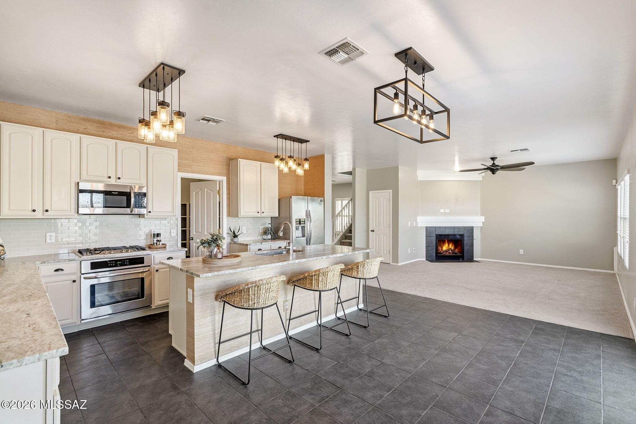 5752 W King Snake Drive