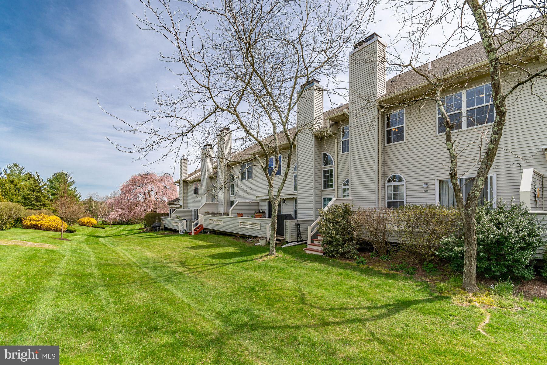 315 FIELDSTONE DRIVE