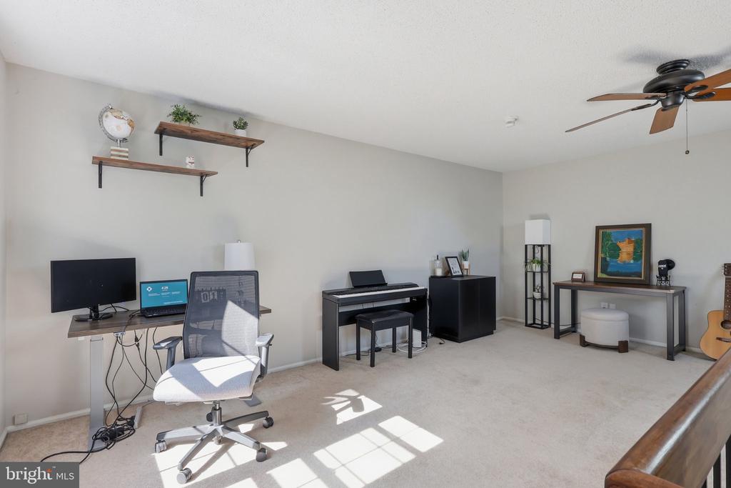 1708 SOCIETY PLACE