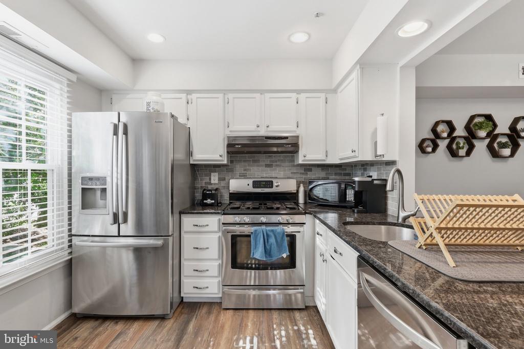1708 SOCIETY PLACE