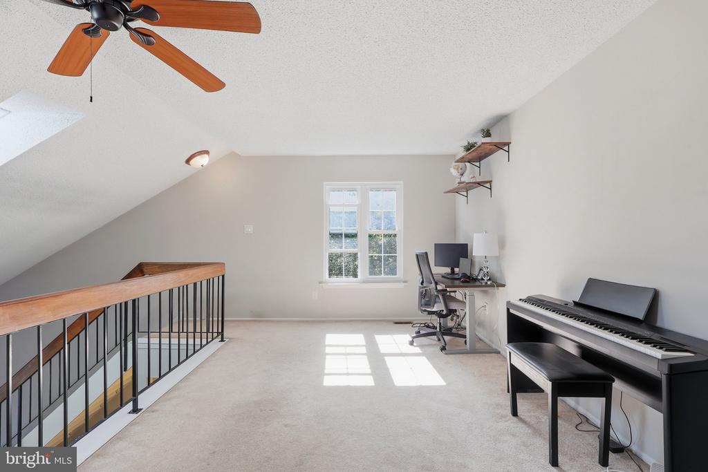 1708 SOCIETY PLACE