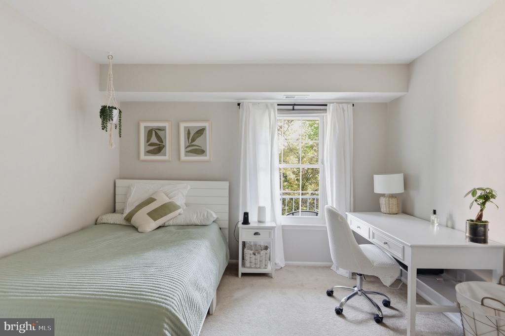 1708 SOCIETY PLACE