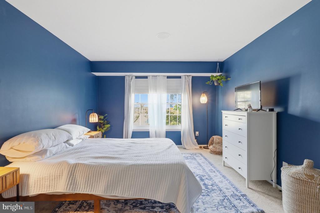 1708 SOCIETY PLACE