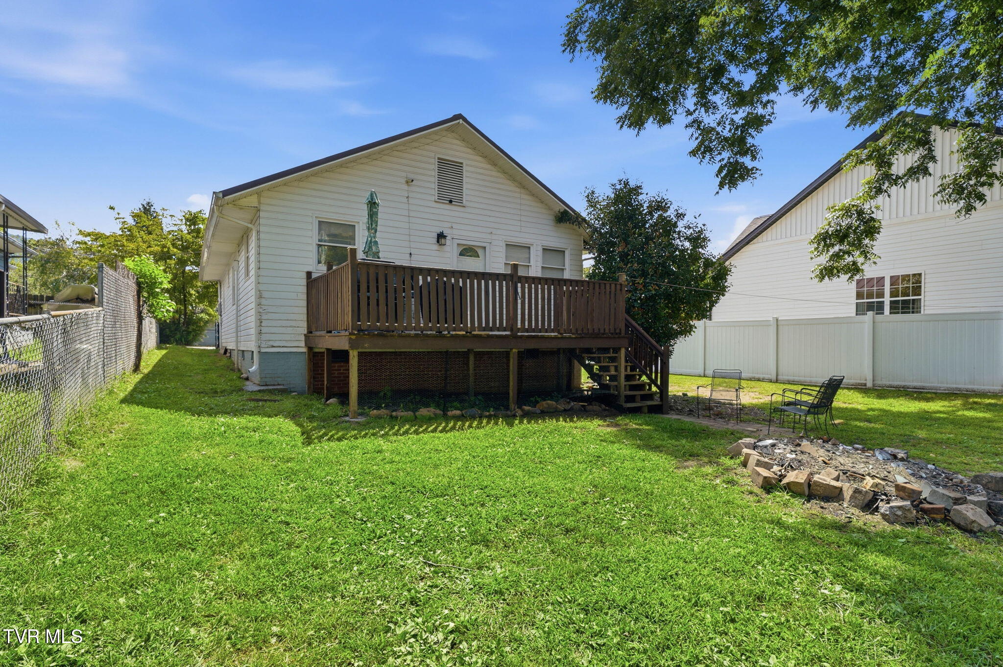 407 Walnut Street