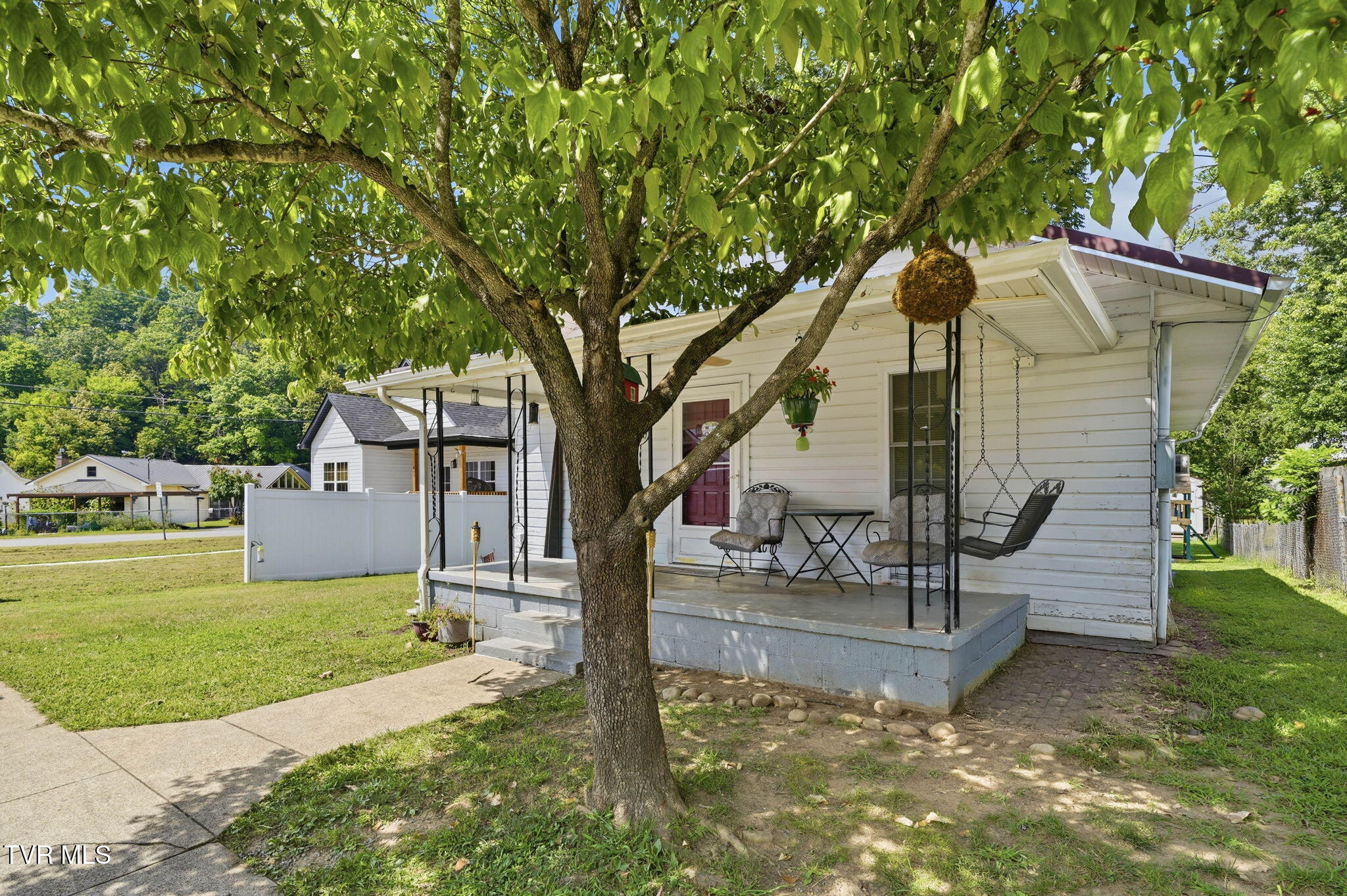407 Walnut Street