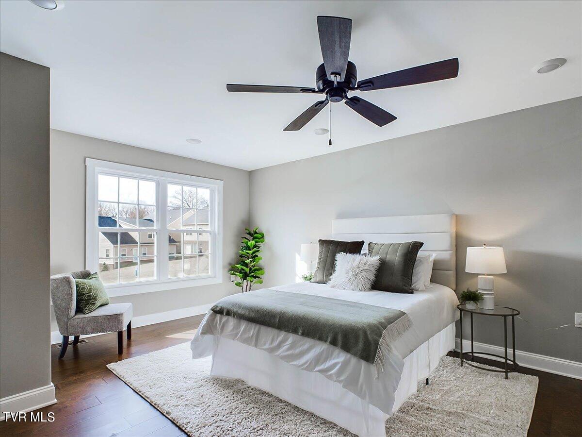 365 Piper Glen