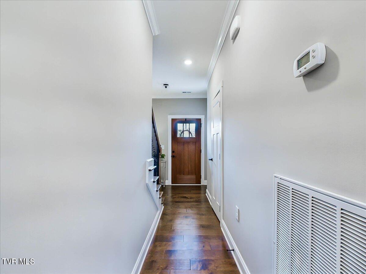 365 Piper Glen