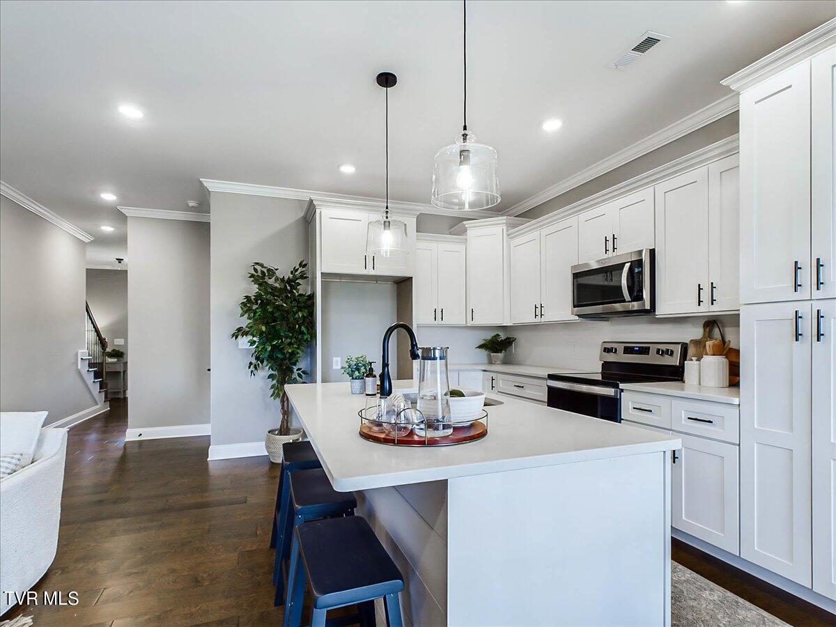 365 Piper Glen