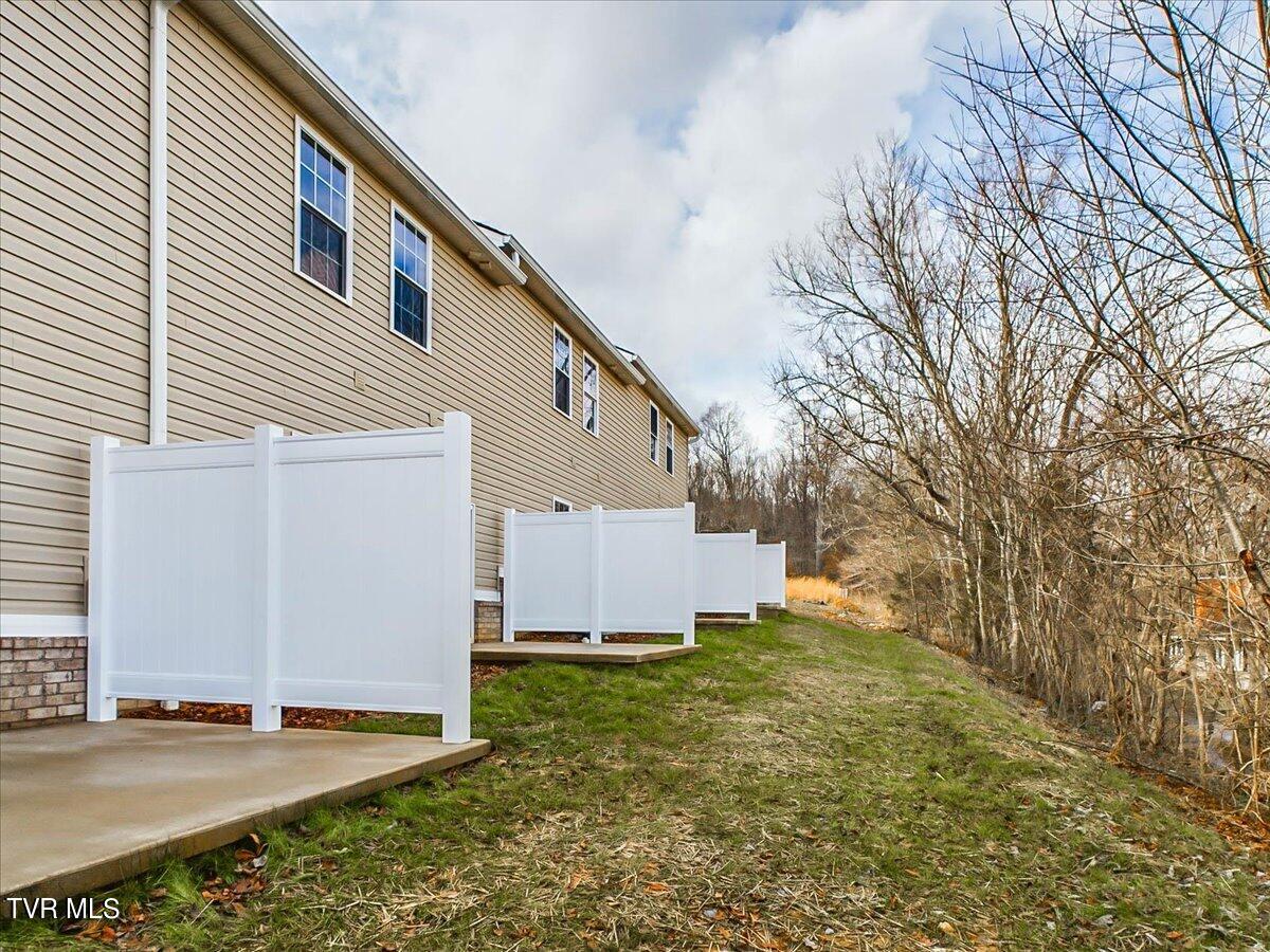 365 Piper Glen