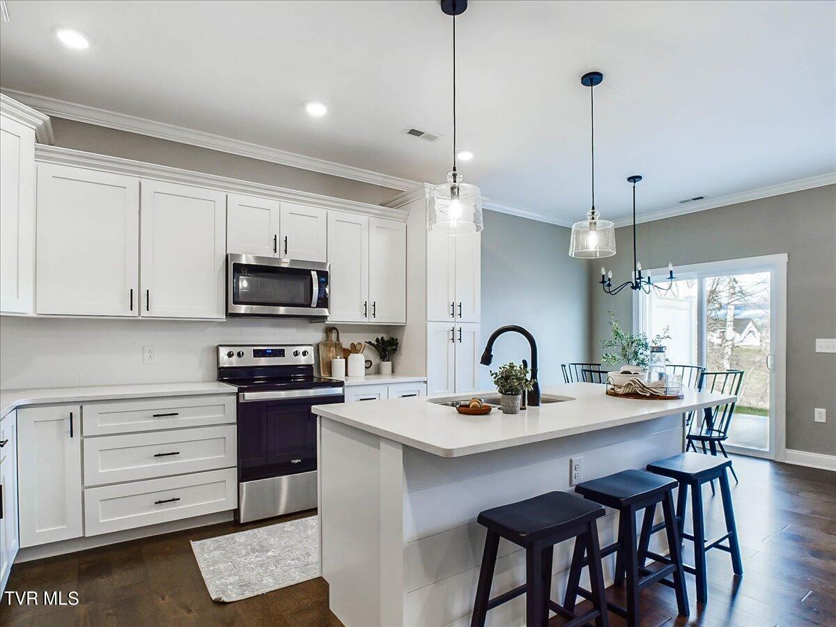 365 Piper Glen