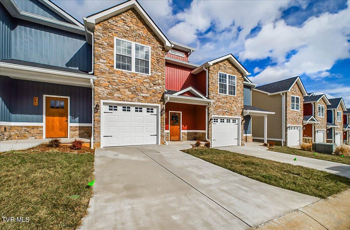 365 Piper Glen
