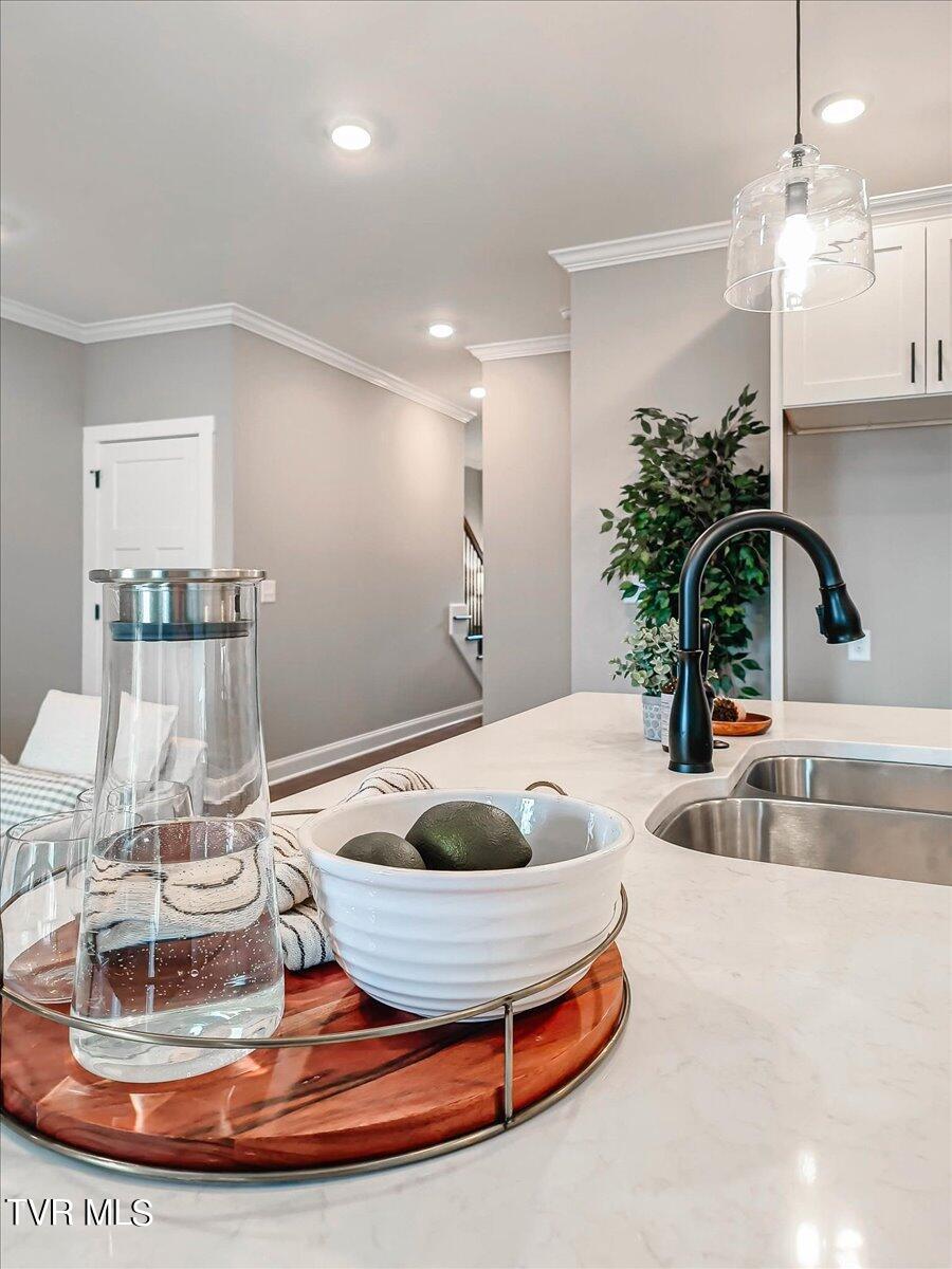 365 Piper Glen