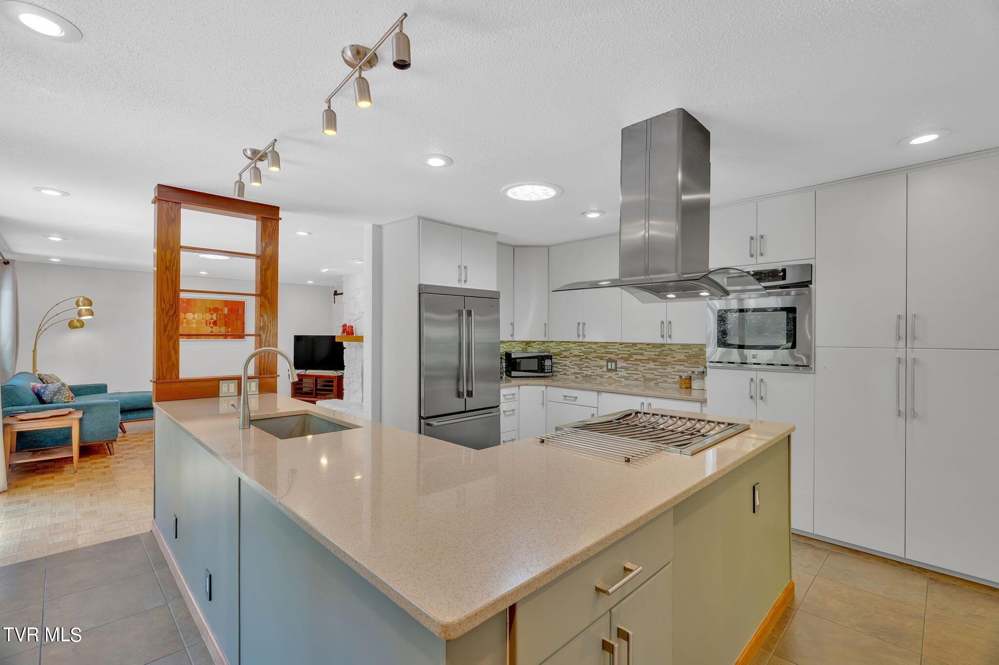 104 Hillside Road