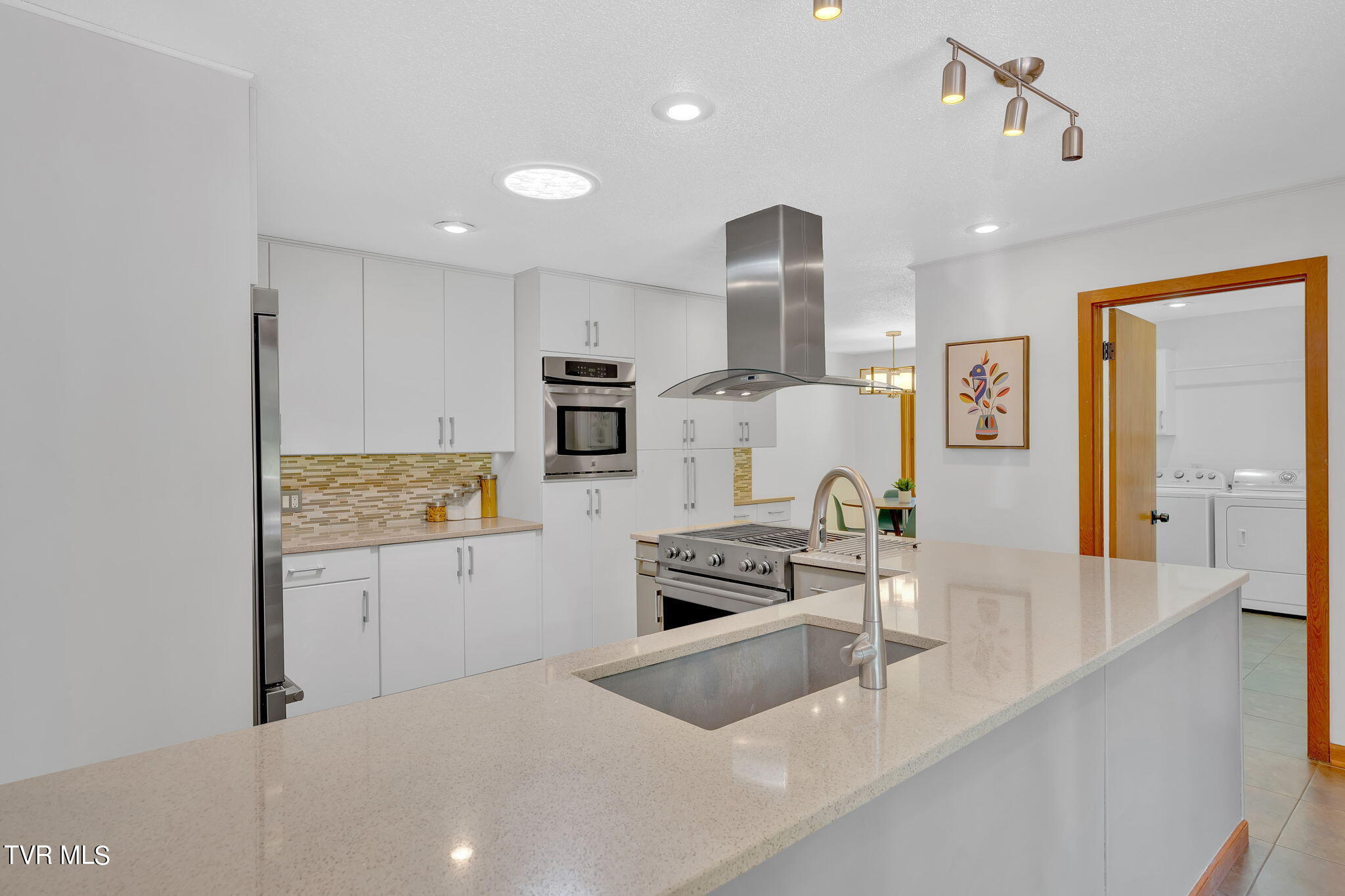 104 Hillside Road