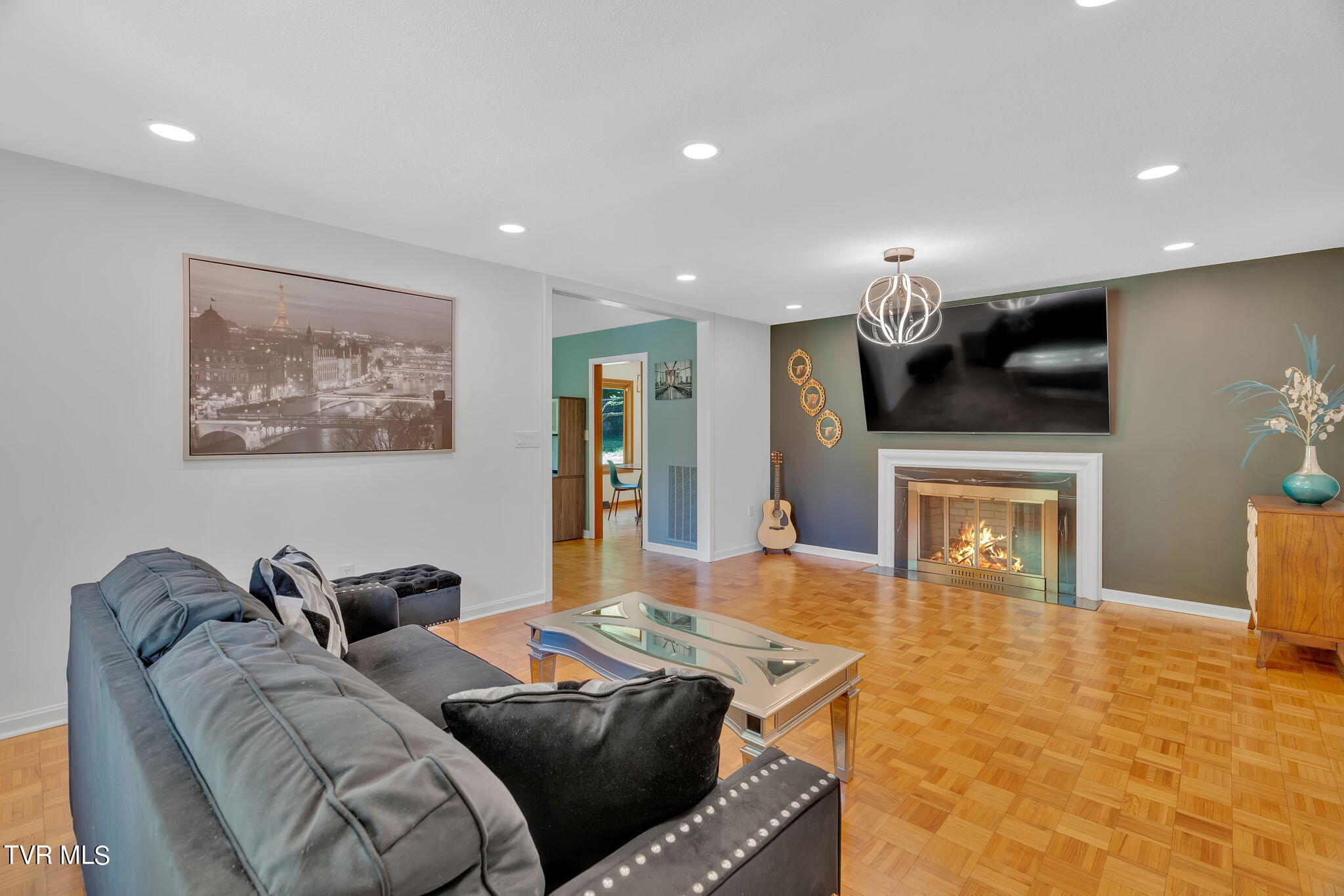 104 Hillside Road