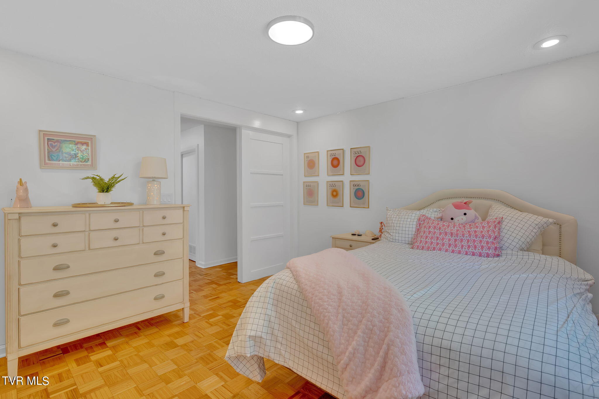 104 Hillside Road