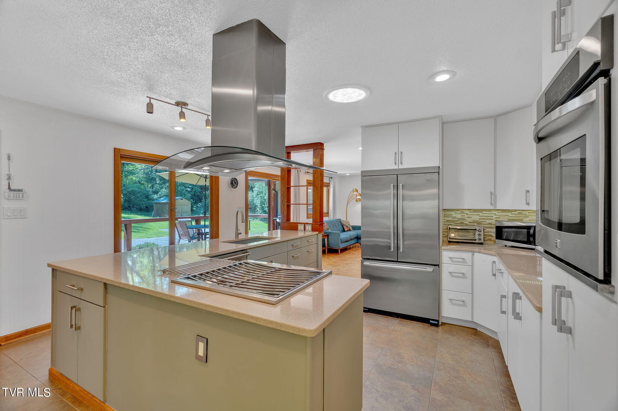 104 Hillside Road