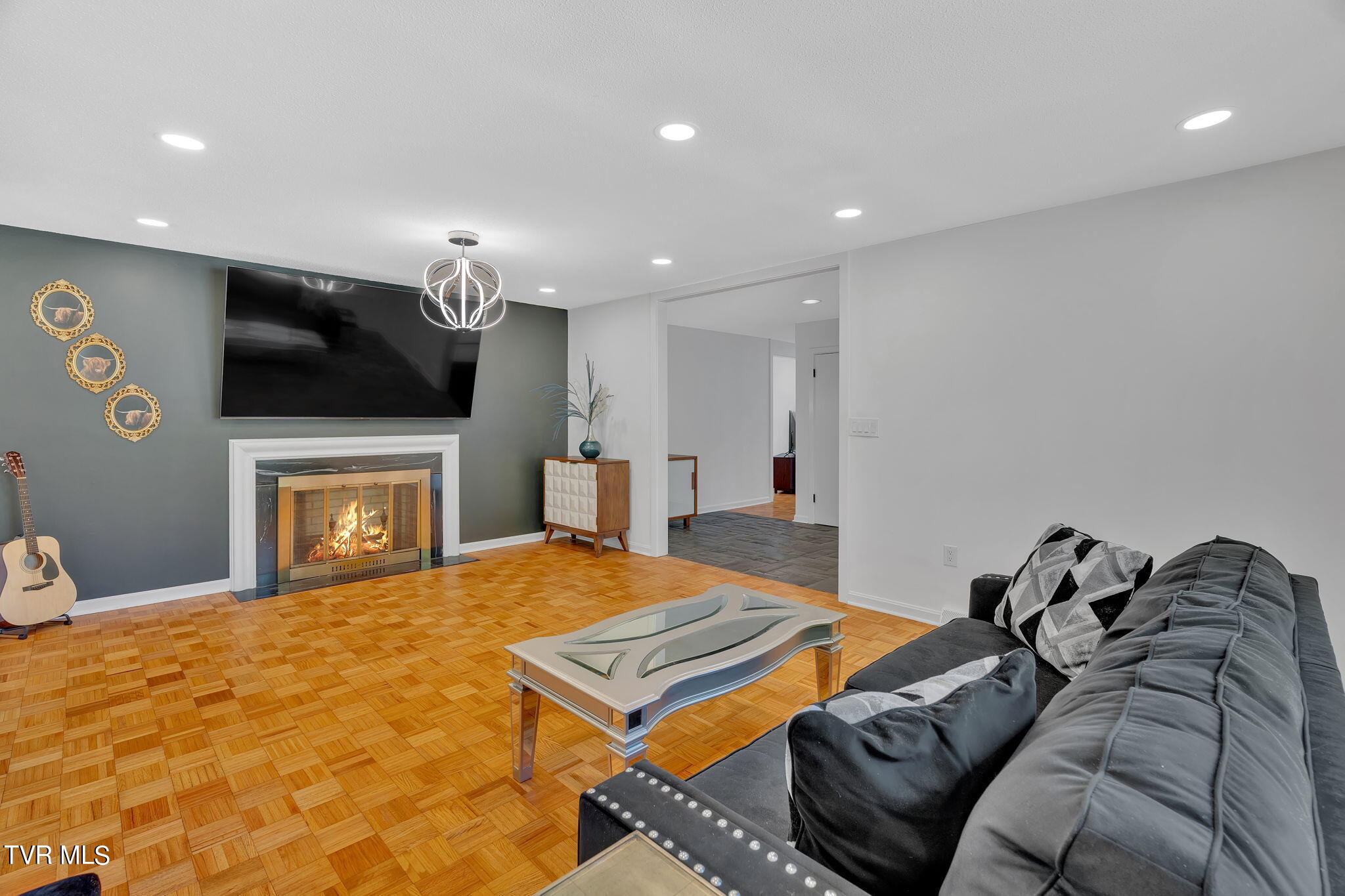 104 Hillside Road