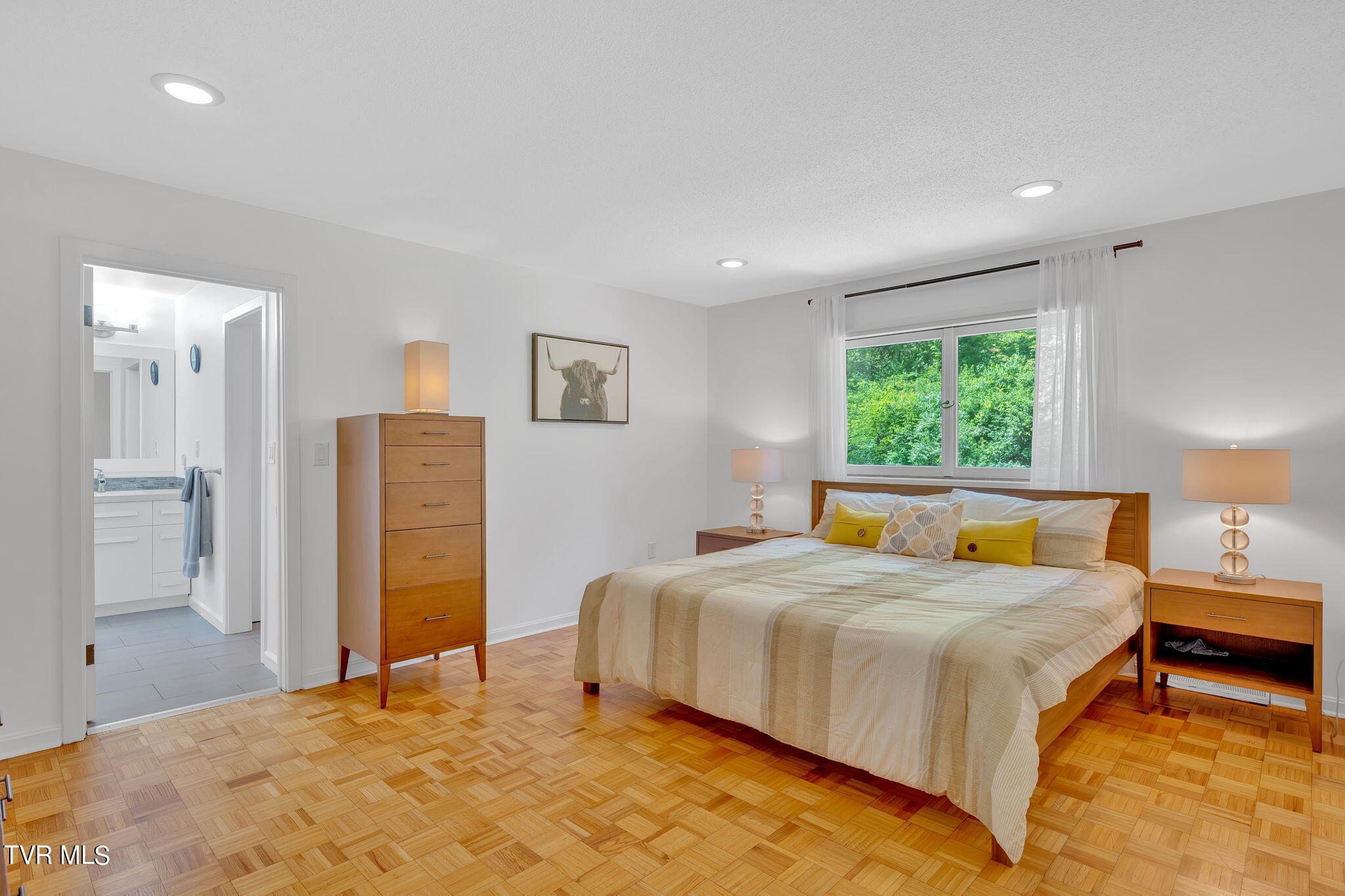 104 Hillside Road