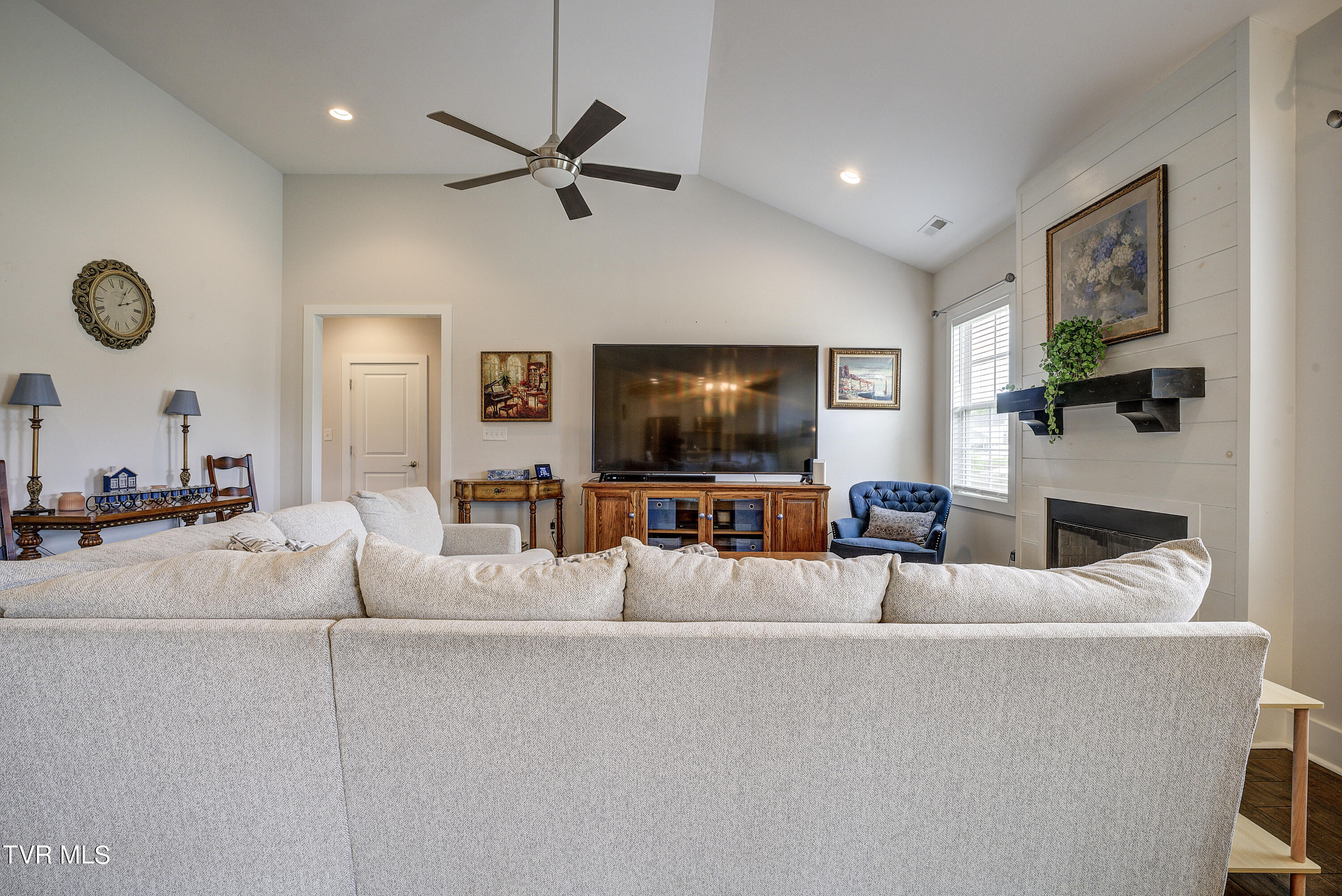 1292 Harmony Road