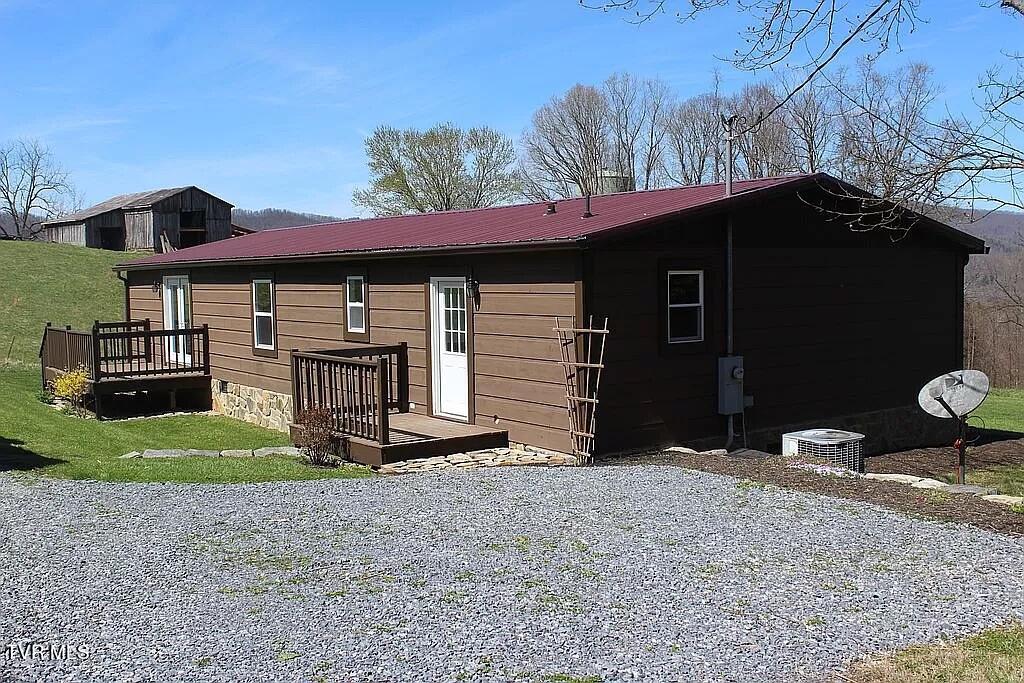 1154 Riddle Road