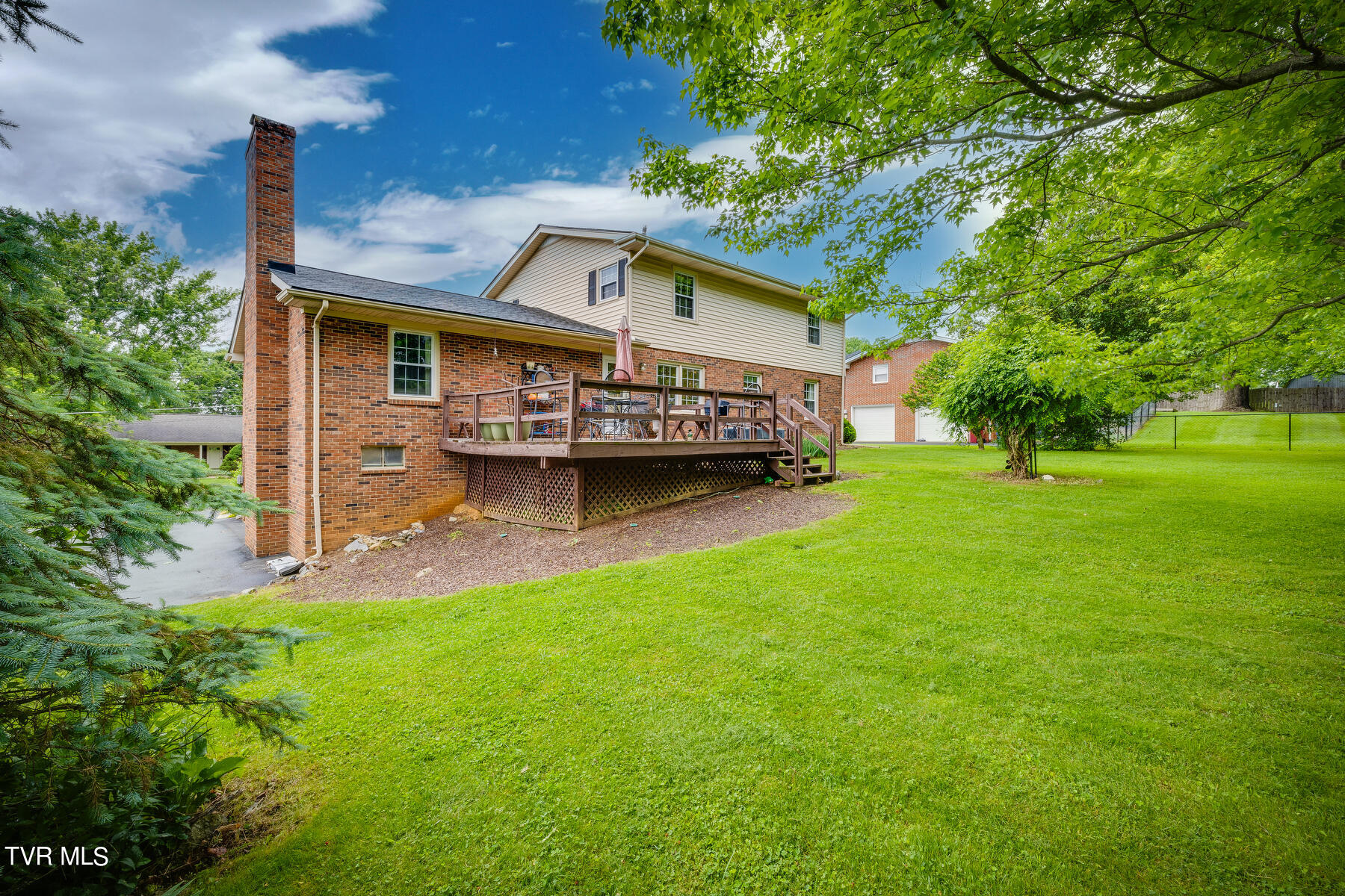 819 Wedgewood Road
