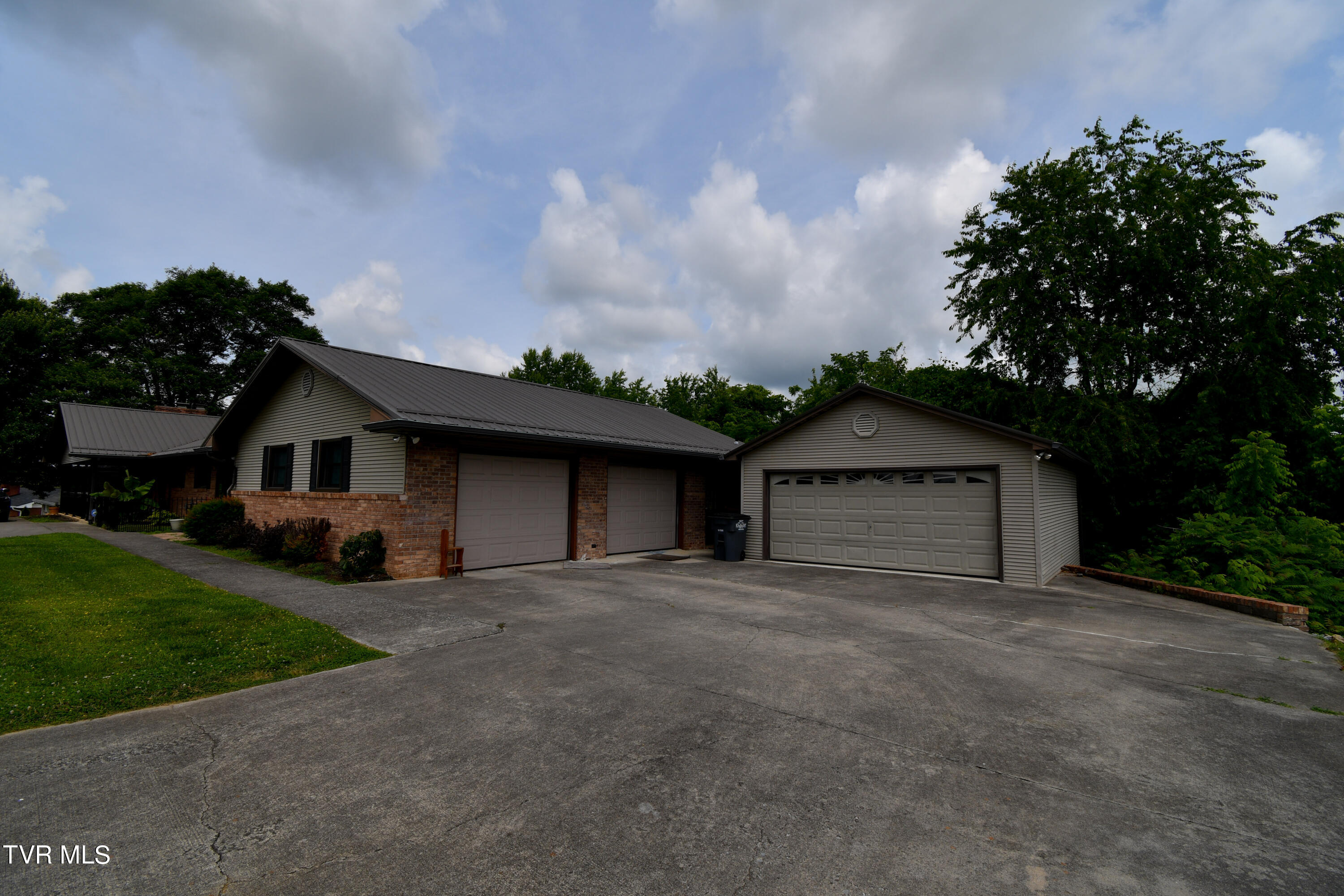 1014 Wood Eden Drive