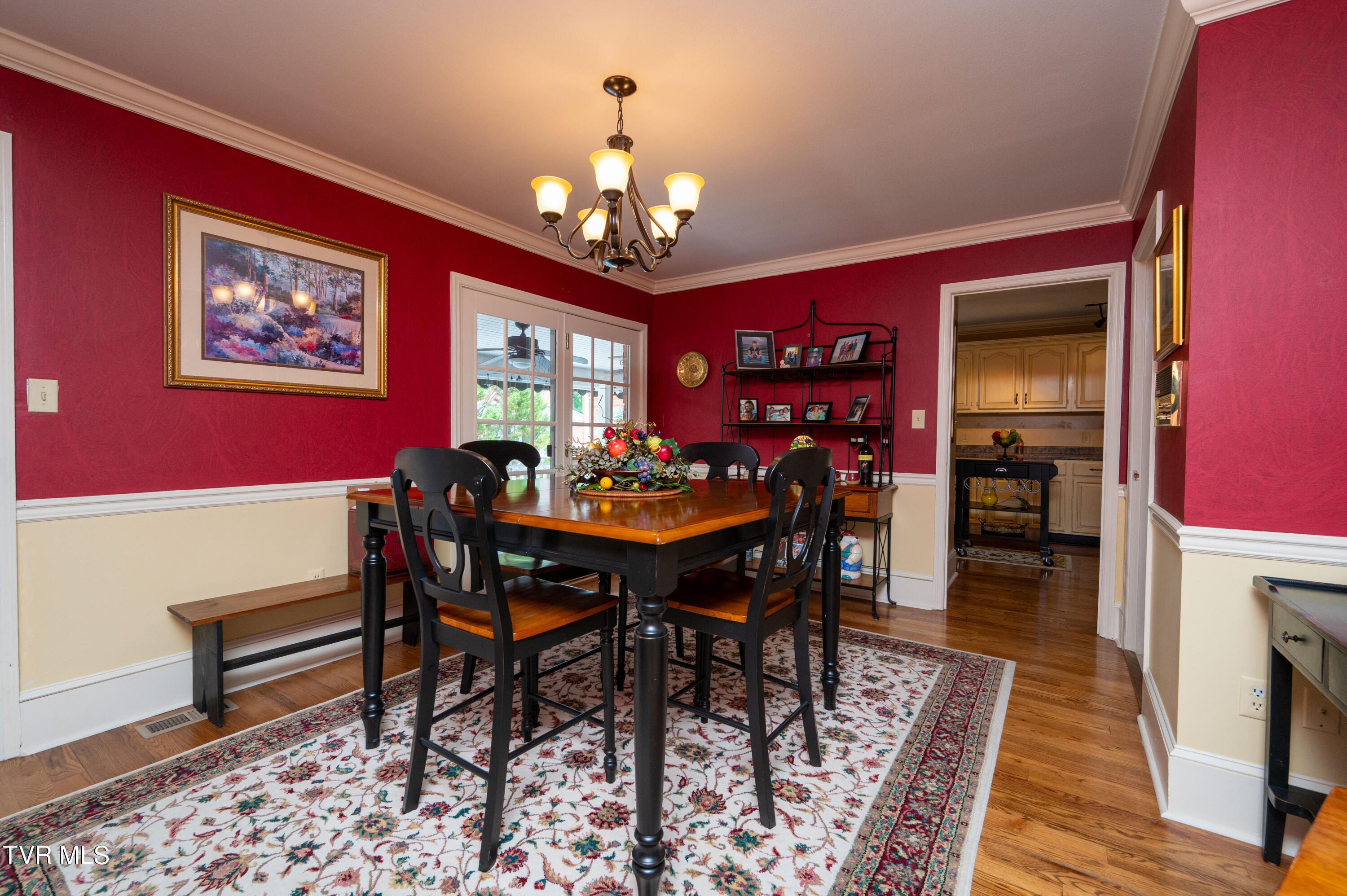 2734 East Oakland Avenue 29