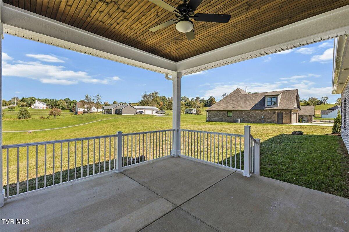 2035 Cattlemans Trail