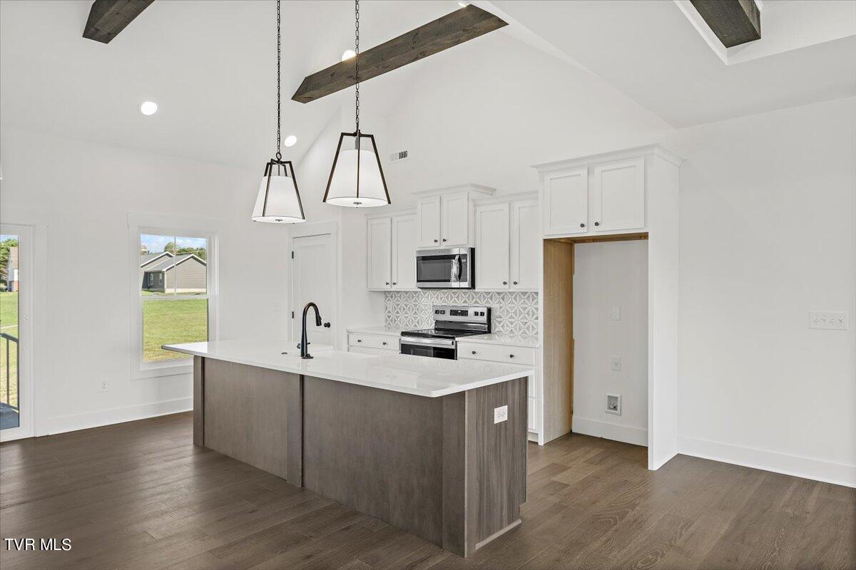 2035 Cattlemans Trail