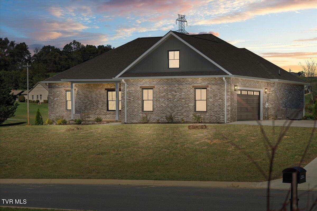 2035 Cattlemans Trail
