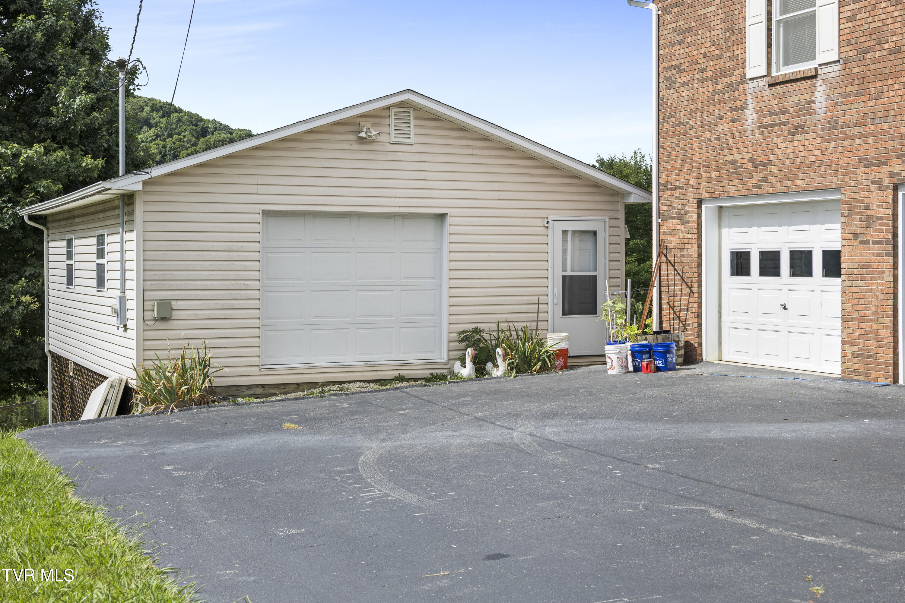 159 Harwood Road