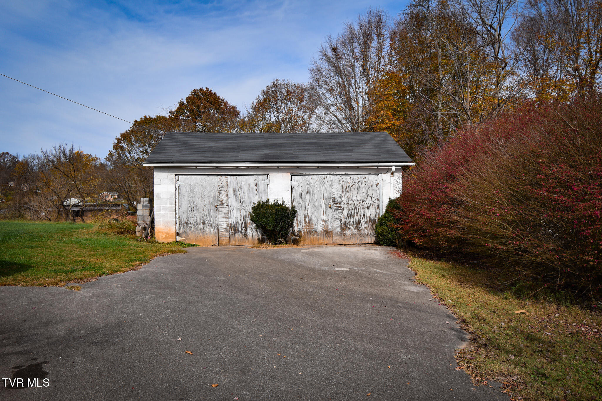 986 Holliston Mills Road