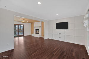 4701 Edens View Road