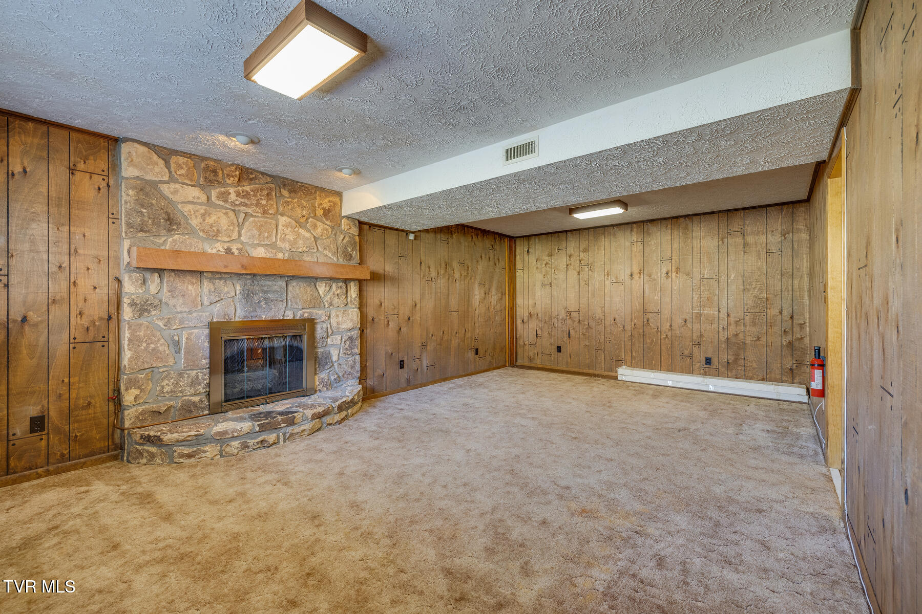 5121 Woods Way