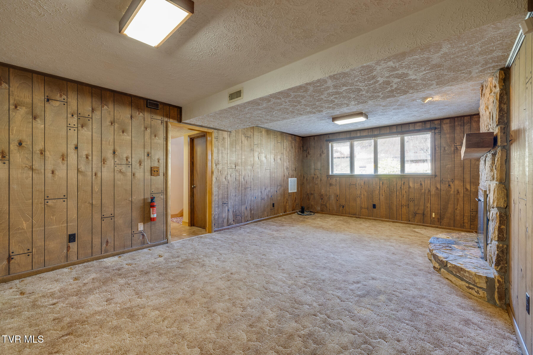 5121 Woods Way