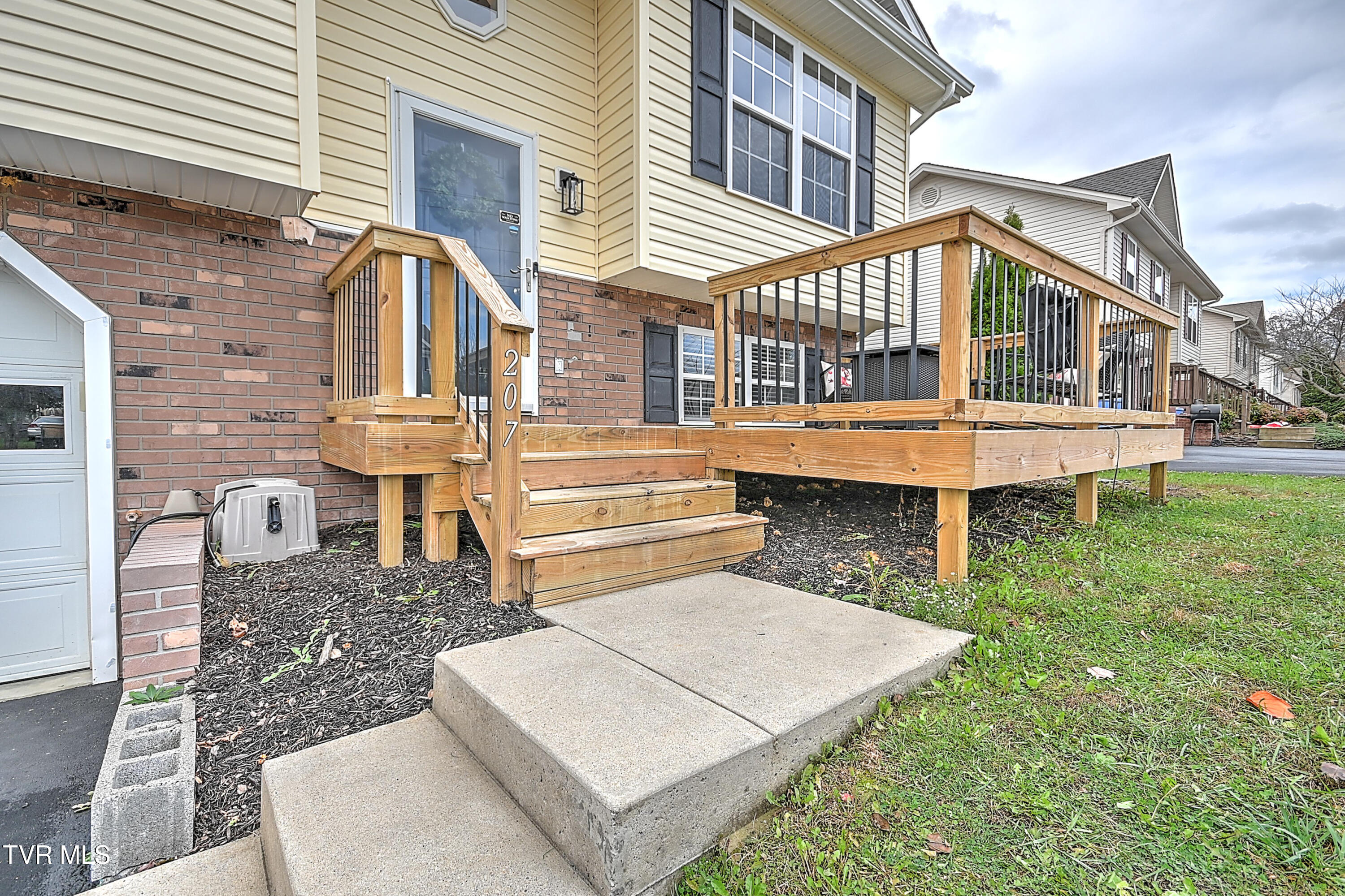 207 New Hope Road