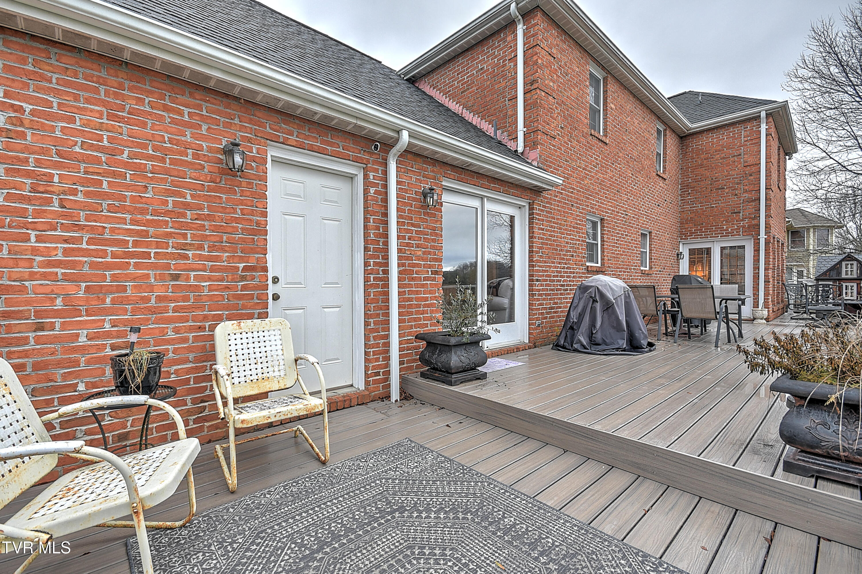 3011 Moss Creek Drive