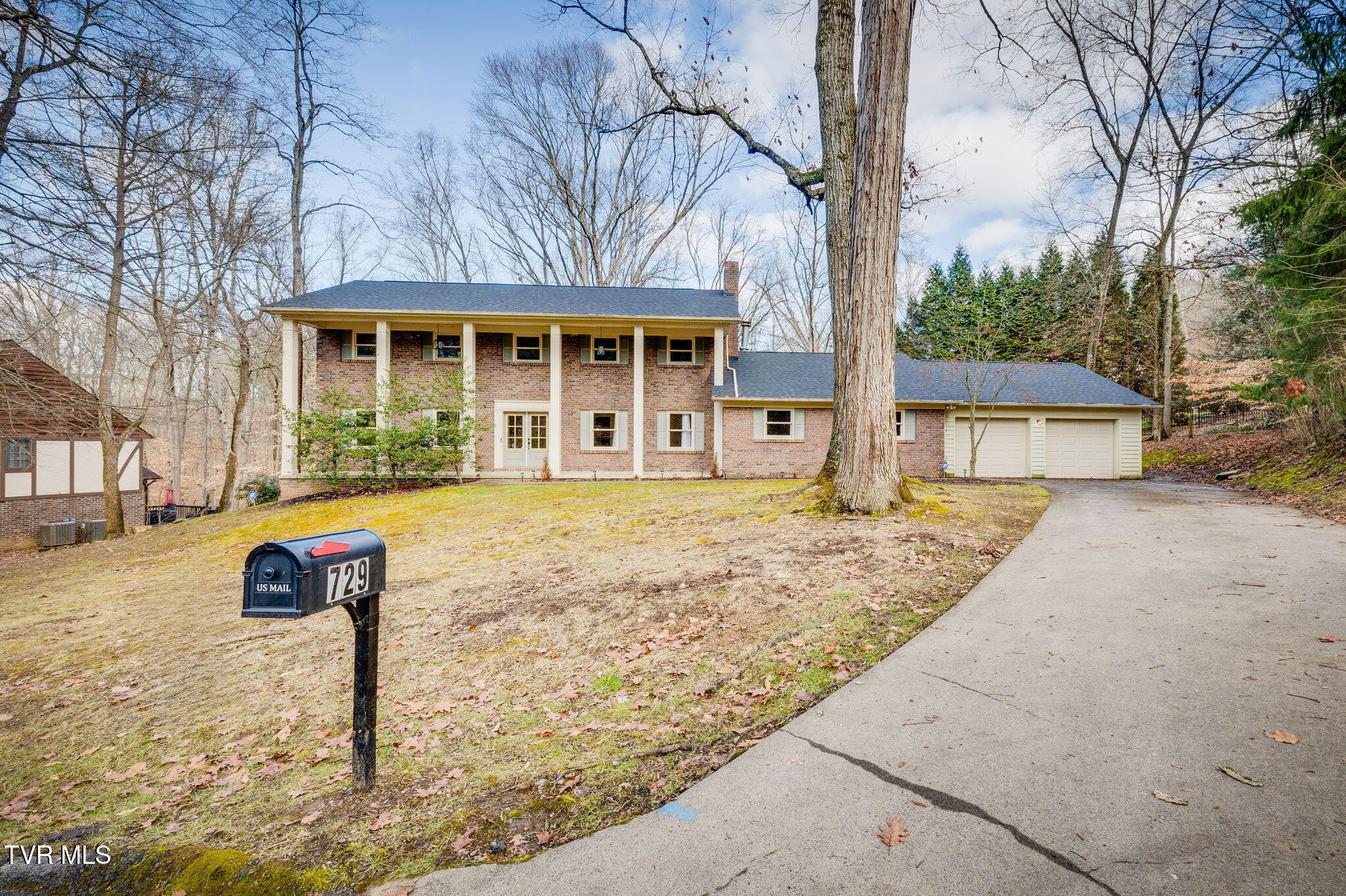 729 Thornwood Place