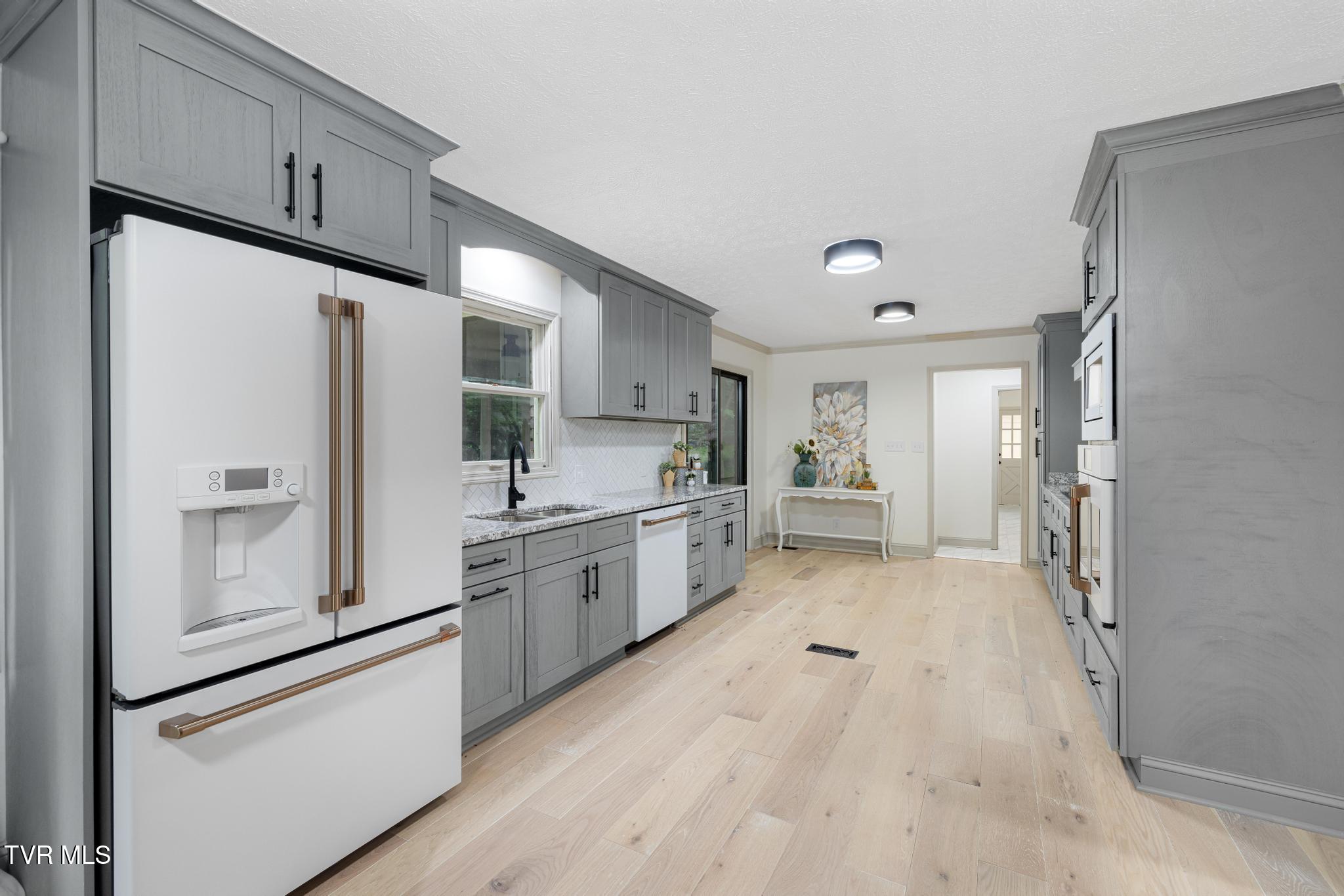 729 Thornwood Place