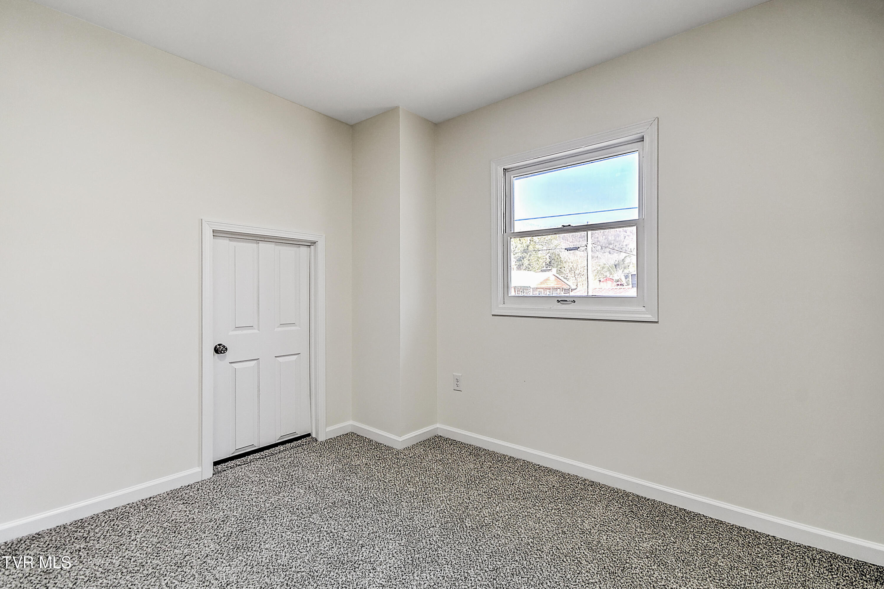 4221 Reservoir Road