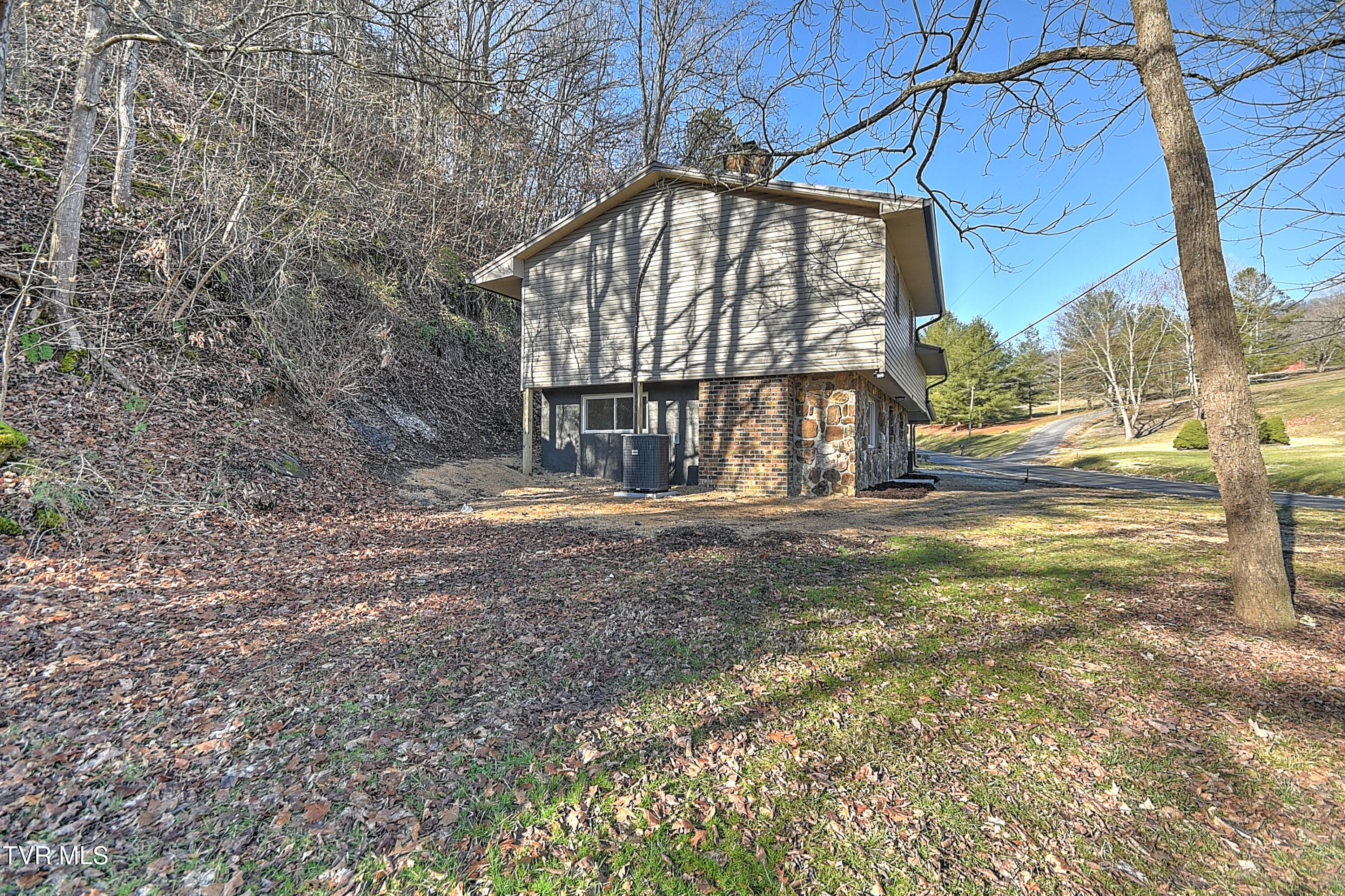 4221 Reservoir Road