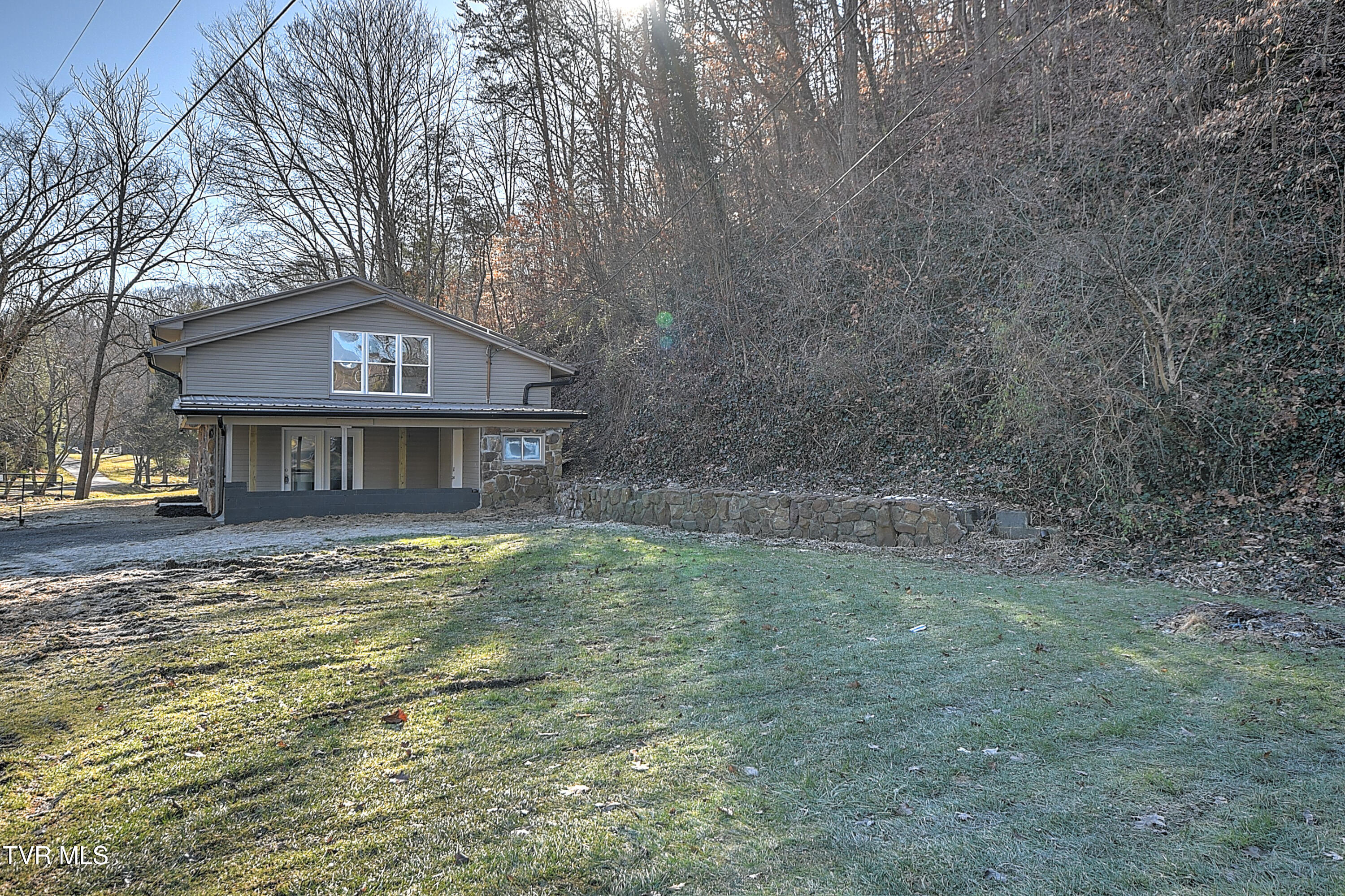 4221 Reservoir Road