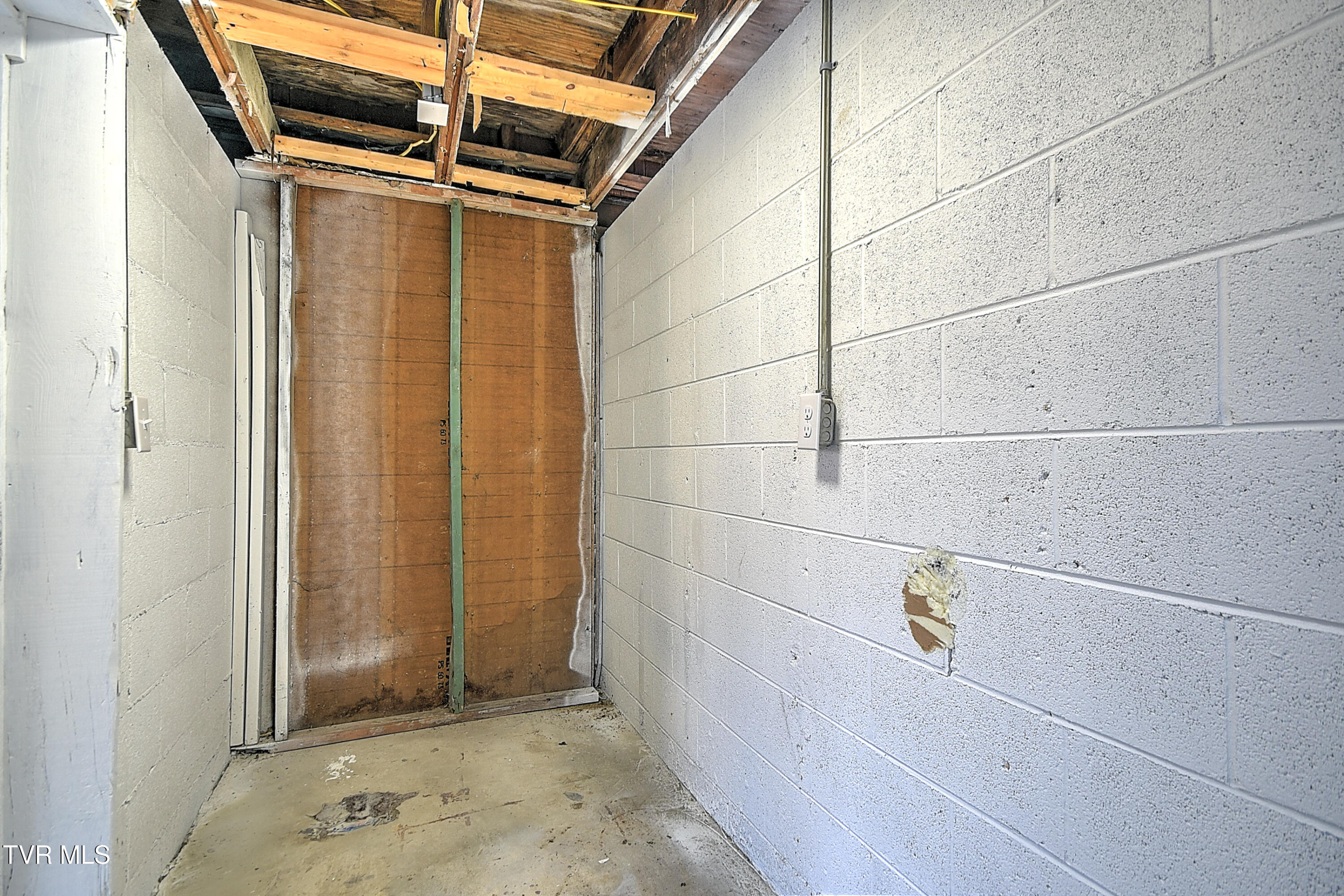 4221 Reservoir Road