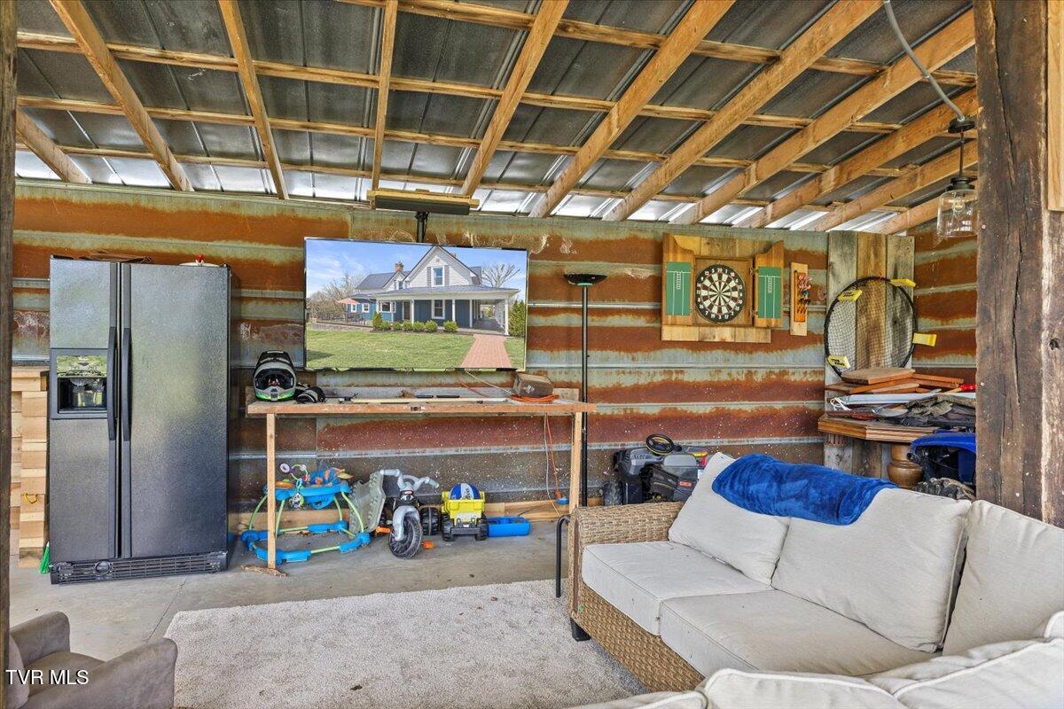 1360 Cora Lane