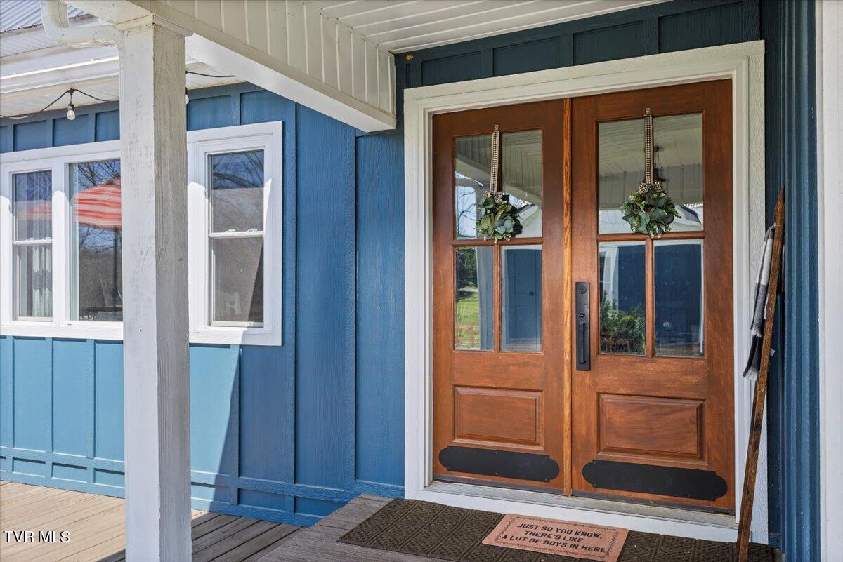 1360 Cora Lane